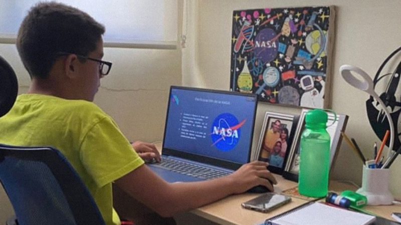 Miguel Rojas, a Venezuelan boy who received NASA certification for his discovery of an asteroid orbiting between Mars and Jupiter.