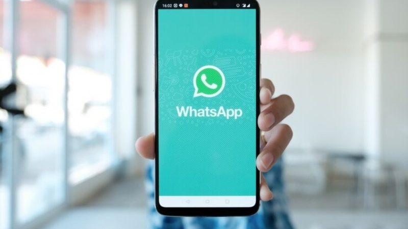 WhatsApp allows you to listen to audio in the background on the iPhone