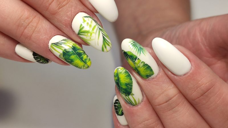 Eco-Chic: How to Make Your Acrylic Nails Environmentally Friendly